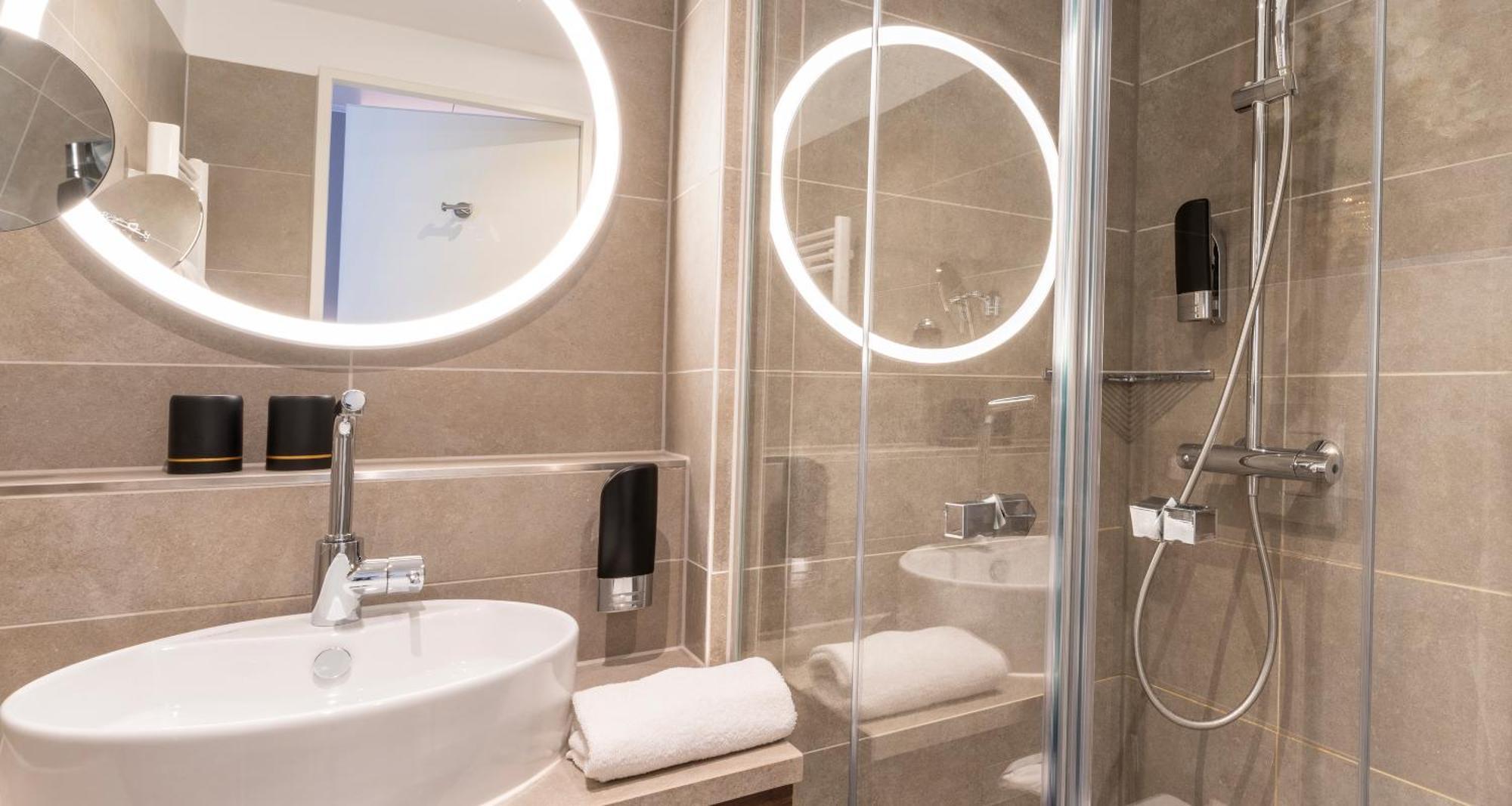 Plaza Premium Muenchen Hotel Ngoại thất bức ảnh